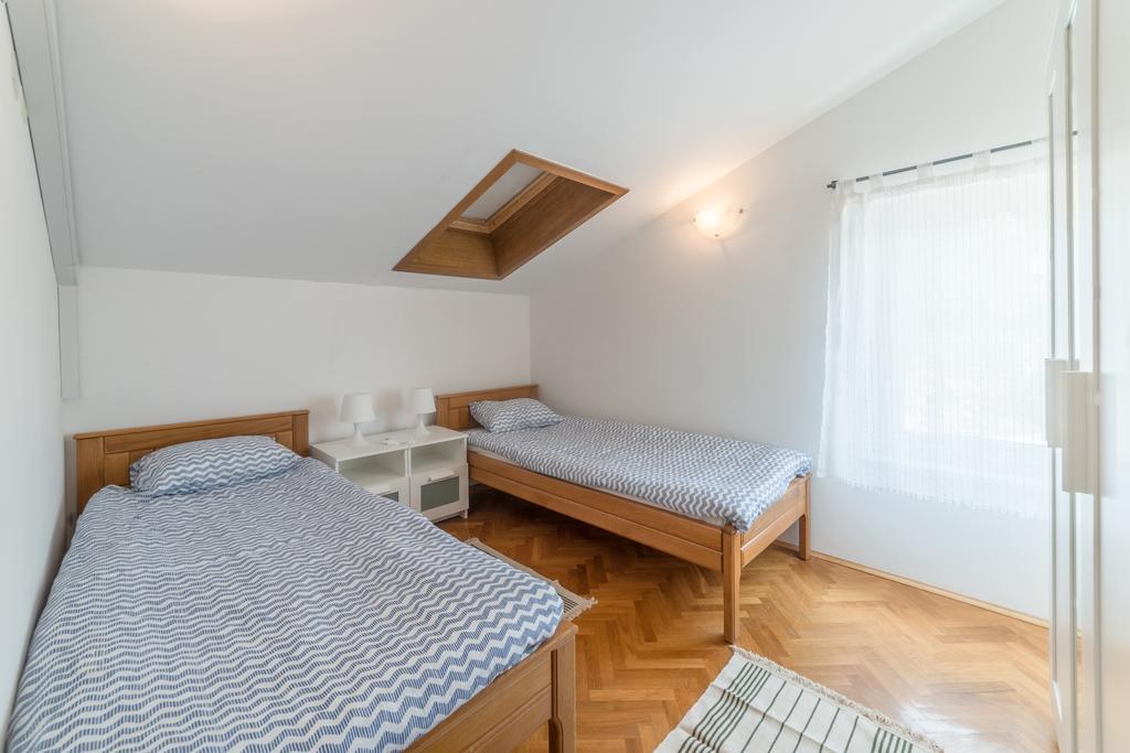 Seaside Apartment Baric Draga Exterior photo
